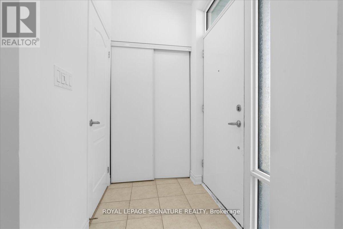 61 - 35 Applewood Lane, Toronto, Ontario M9C 0C1 - Photo 3 - W12535130