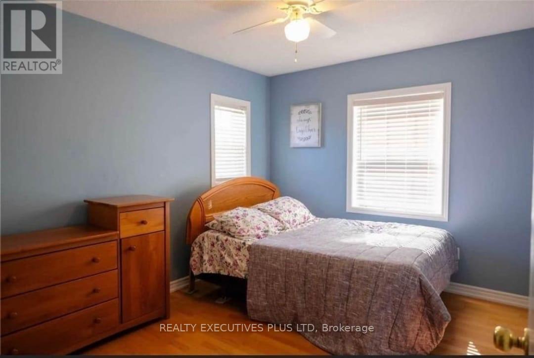 78 Giraffe Avenue, Brampton, Ontario  L6R 1Z1 - Photo 7 - W12535156