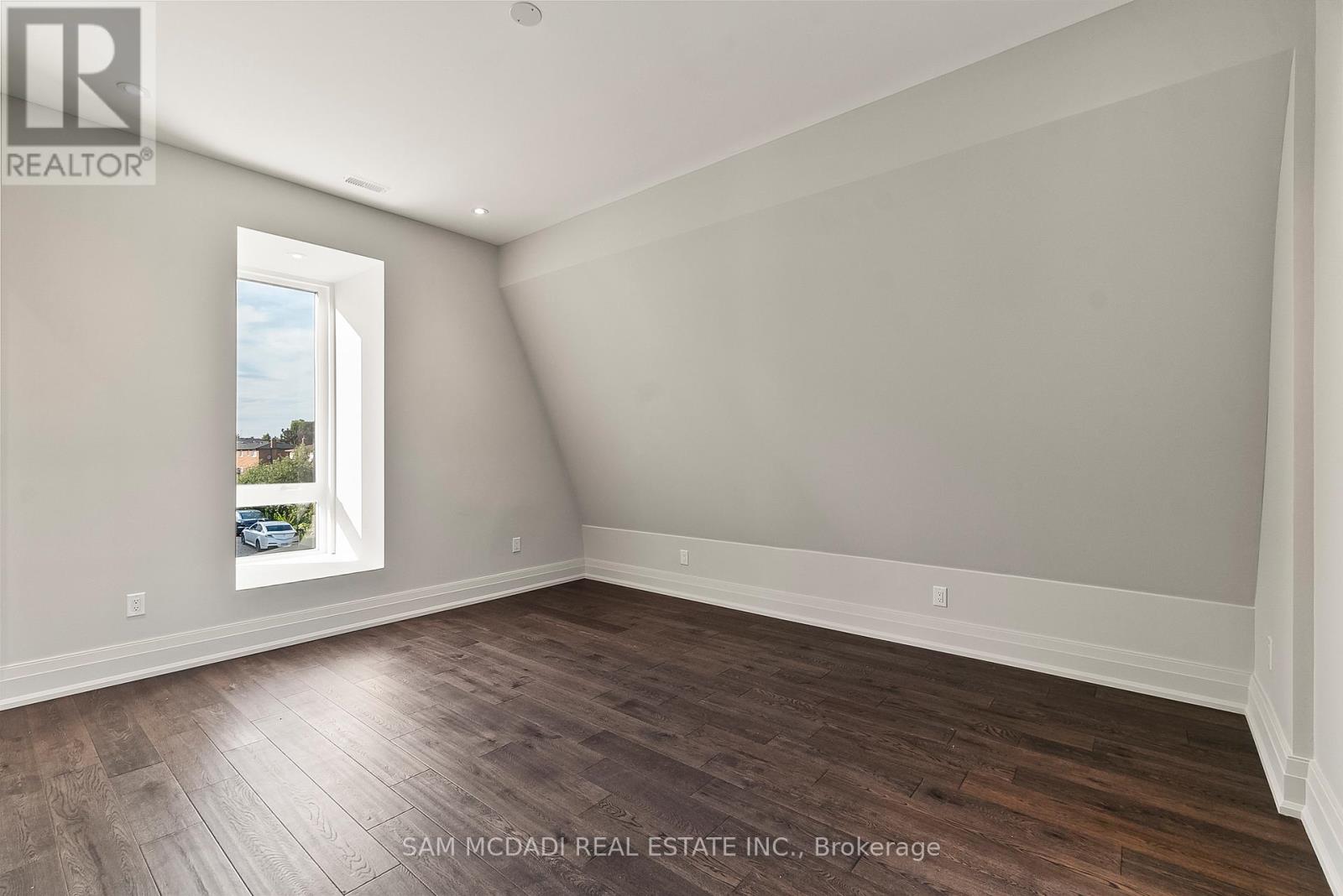 321 Morden Road, Oakville, Ontario  L6K 2S6 - Photo 31 - W12535220