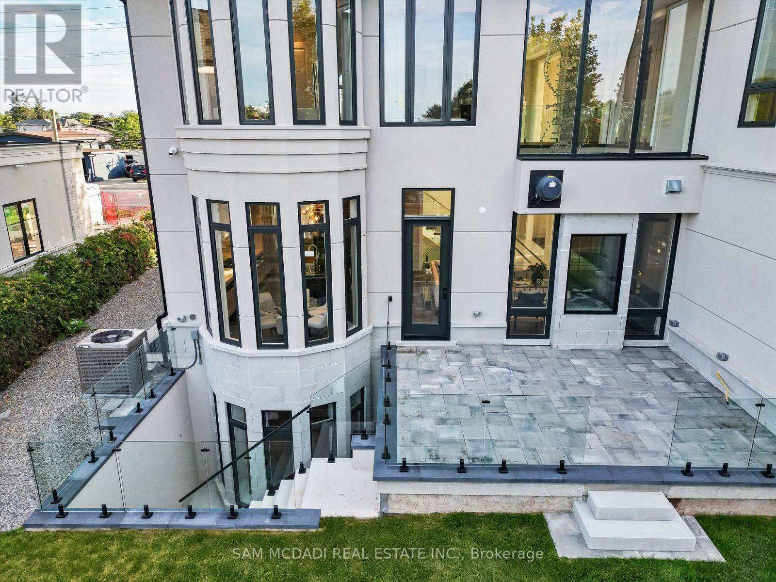 321 Morden Road, Oakville, Ontario  L6K 2S6 - Photo 43 - W12535220