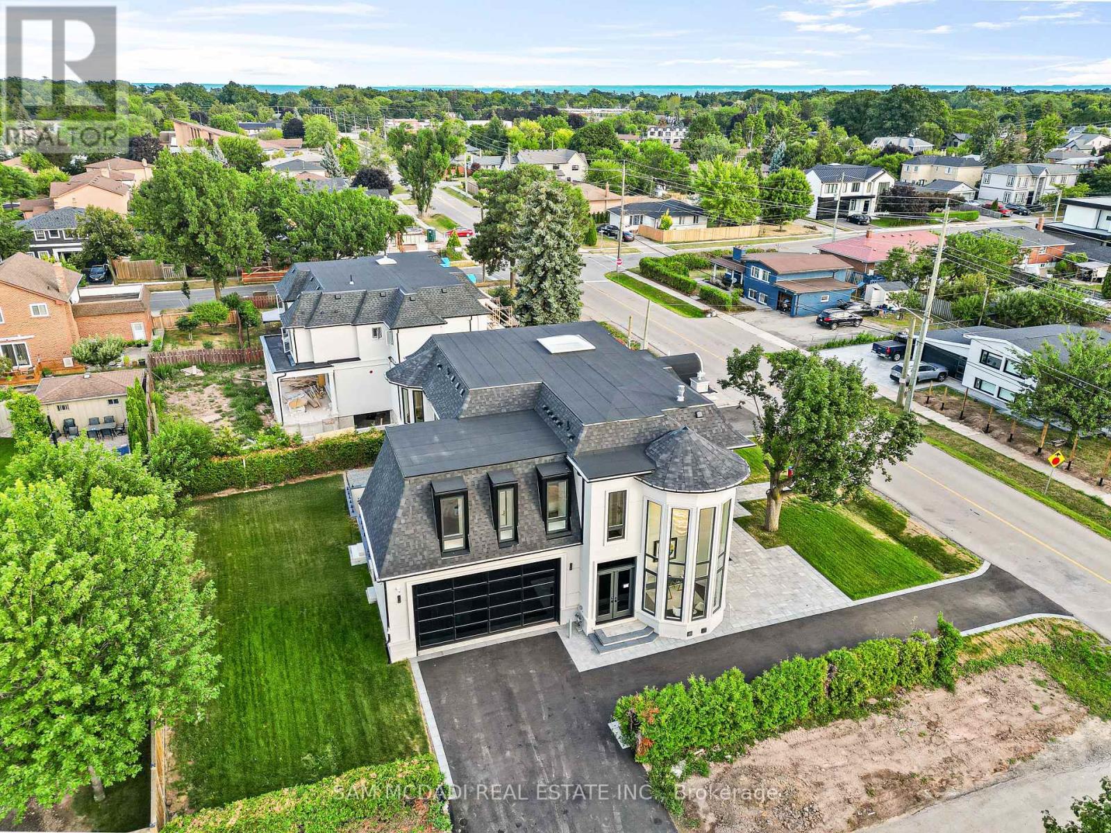 321 Morden Road, Oakville, Ontario  L6K 2S6 - Photo 48 - W12535220