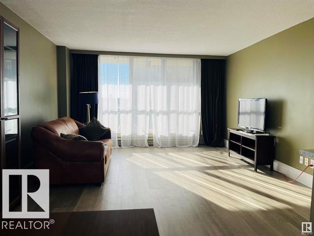 #207 9903 104 St Nw, Edmonton, Alberta  T5K 0E4 - Photo 2 - E4465333