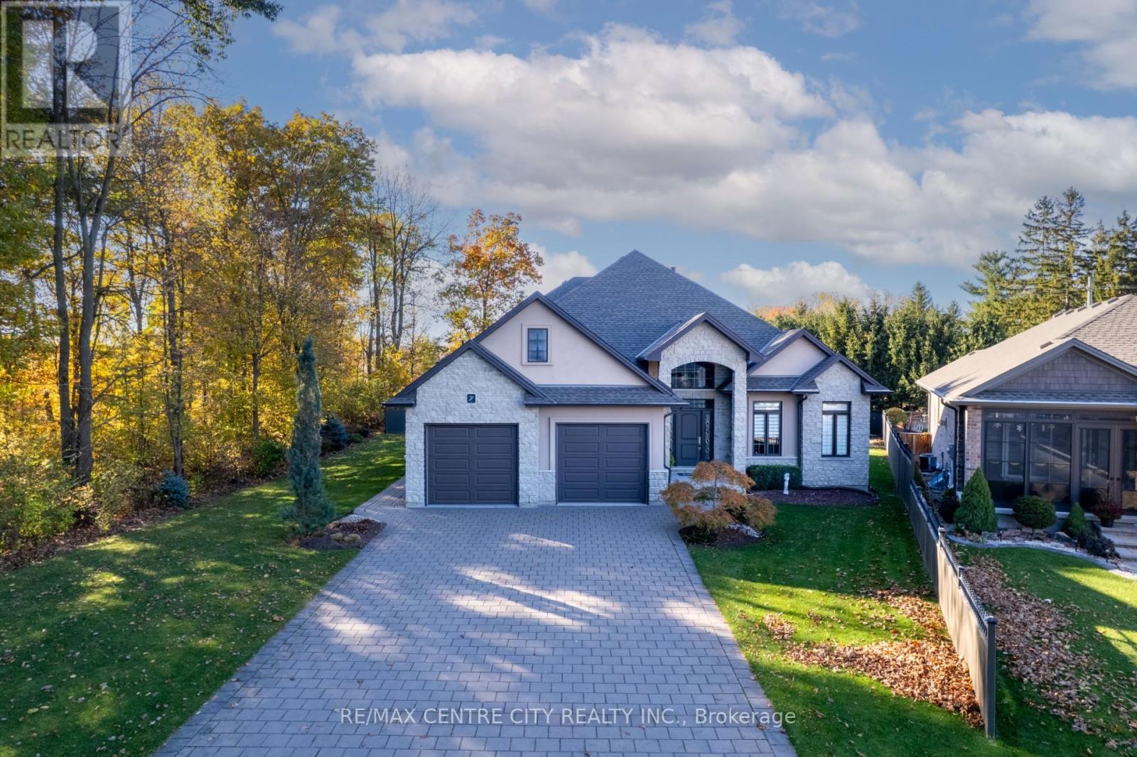 7 DRAKE COURT, Strathroy-Caradoc, Ontario