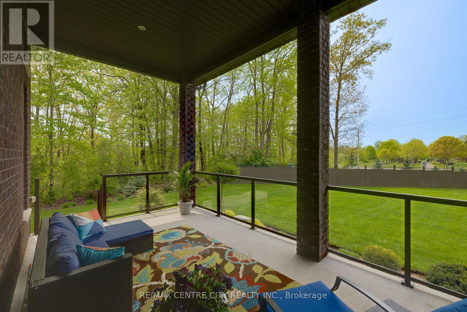 7 Drake Court, Strathroy-Caradoc, Ontario  N7G 0E1 - Photo 40 - X12535274