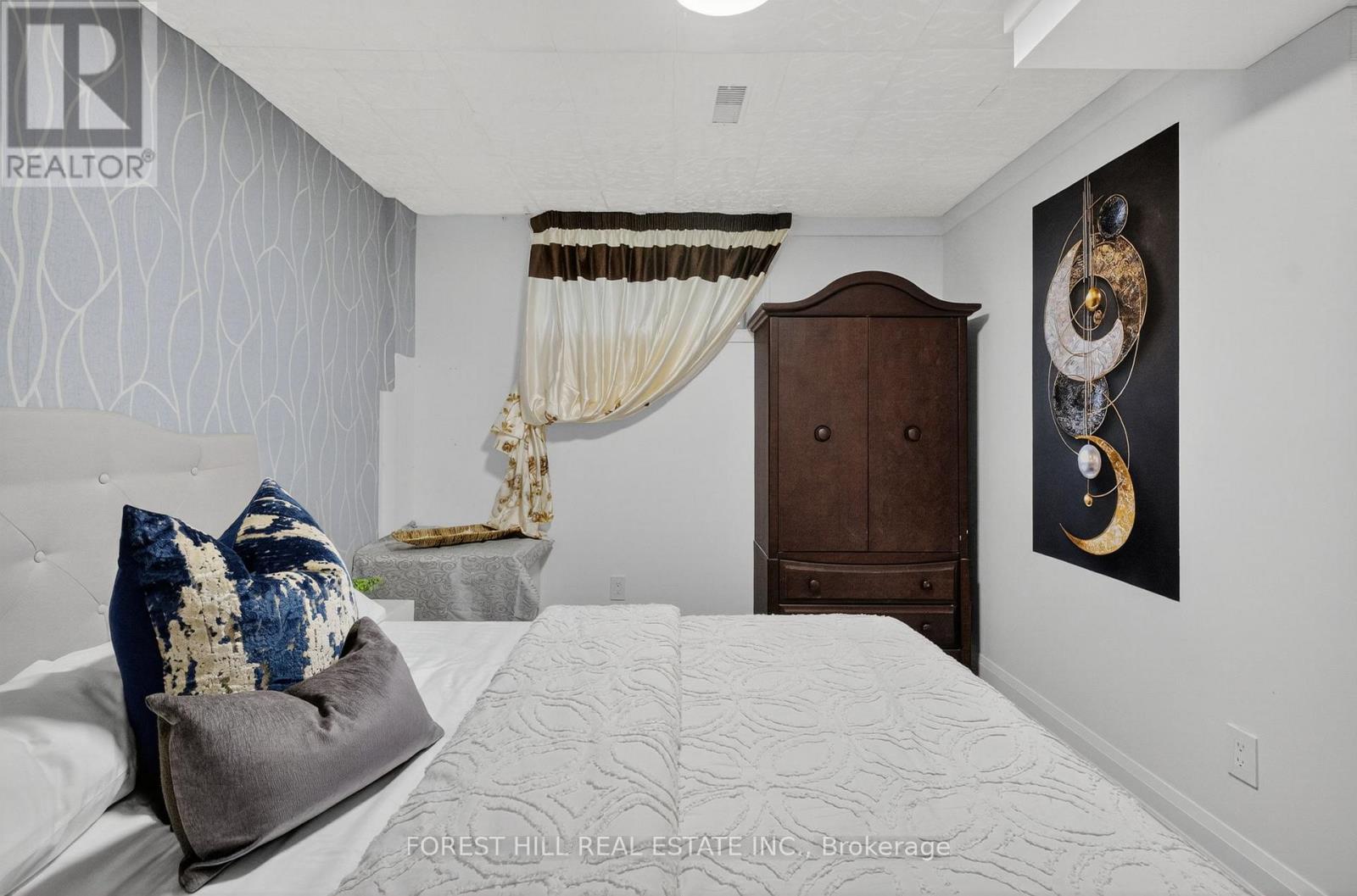 26 Elm Grove Avenue, Richmond Hill, Ontario  L4E 2T1 - Photo 36 - N12529852