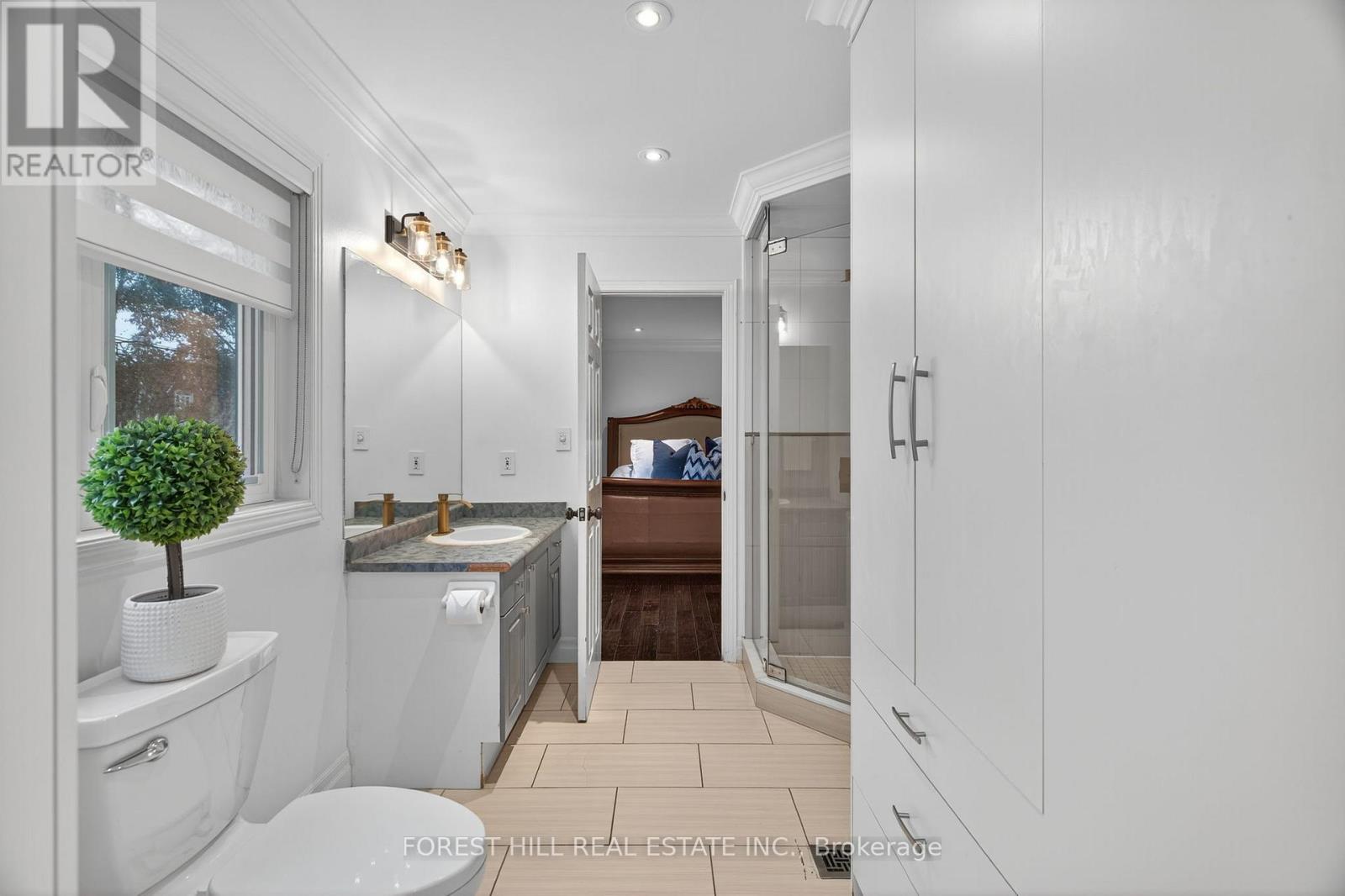 26 Elm Grove Avenue, Richmond Hill, Ontario  L4E 2T1 - Photo 20 - N12529852