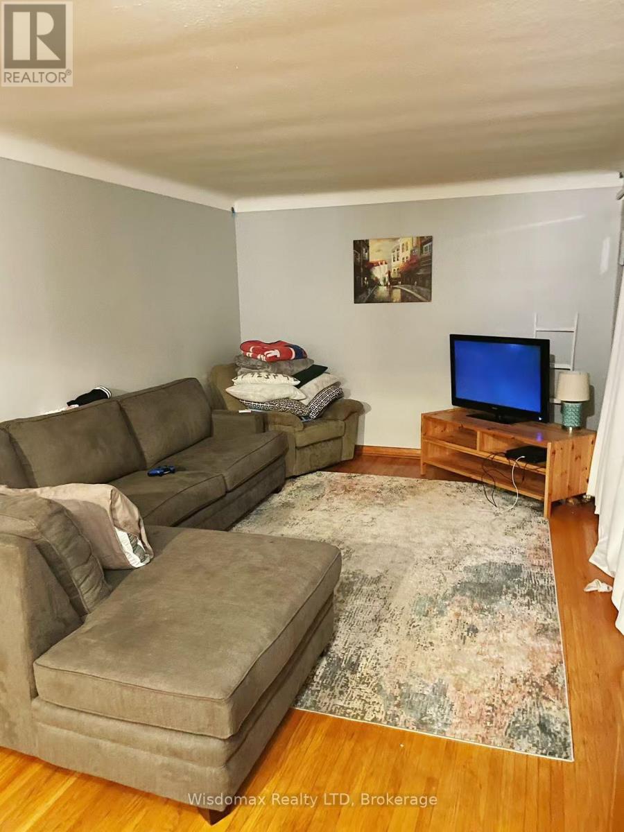 Mainfloor - 4607 Dorchester Road, Niagara Falls, Ontario  L2E 6N7 - Photo 3 - X12531202