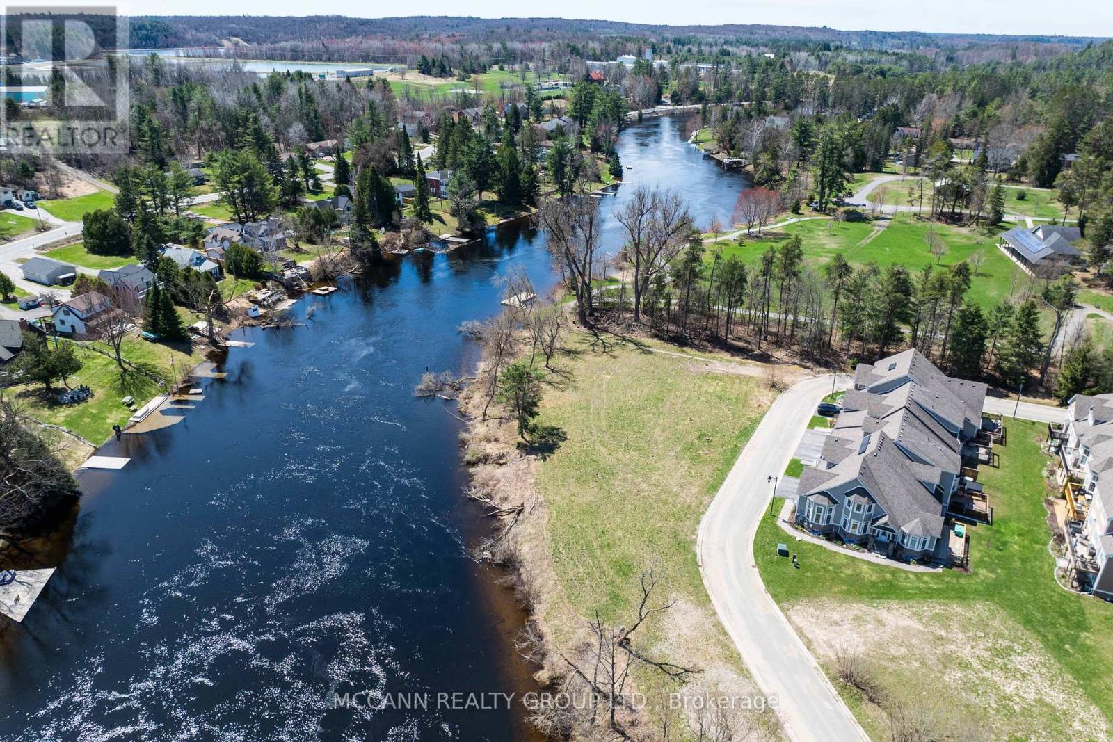 19&21&23 Kent Crescent, Bracebridge, Ontario  P1L 1E1 - Photo 4 - X12535212