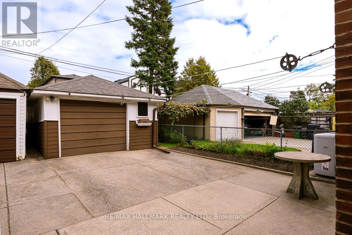 37 Cadorna Avenue, Toronto, Ontario  M4J 3W7 - Photo 12 - E12534692