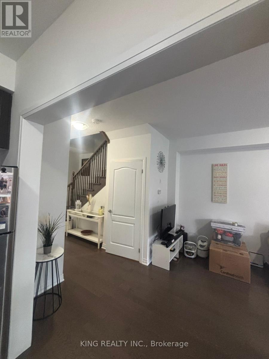 59 Leeson Street N, East Luther Grand Valley, Ontario  L0N 7P8 - Photo 4 - X12522846