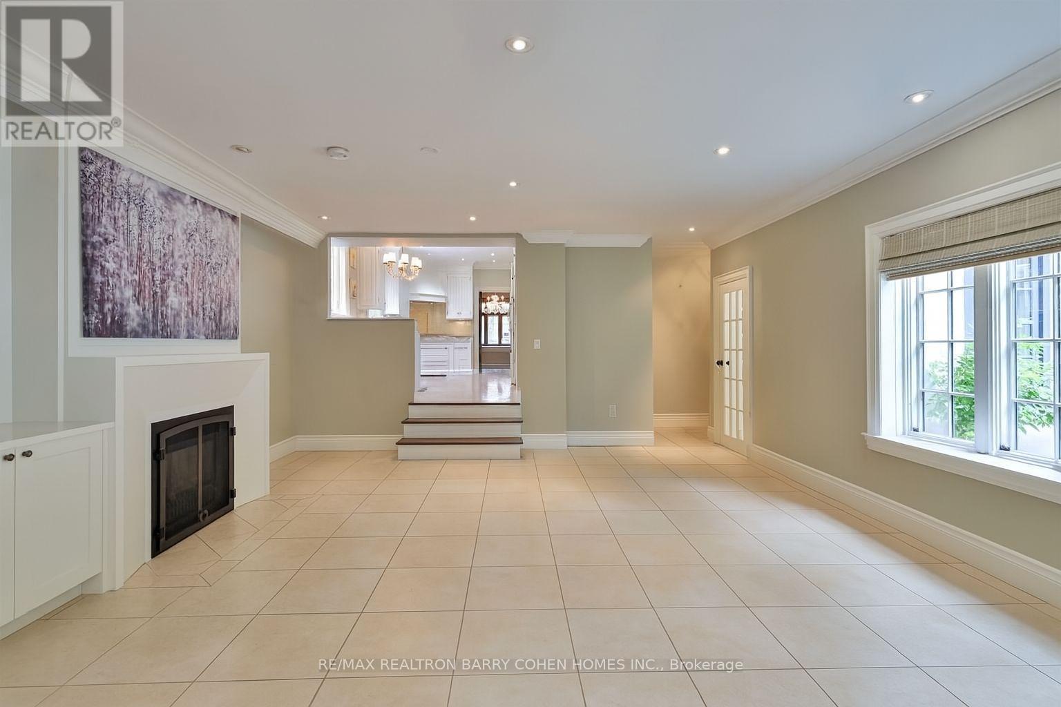 216 Dunvegan Road, Toronto, Ontario  M5P 2P2 - Photo 7 - C12522404