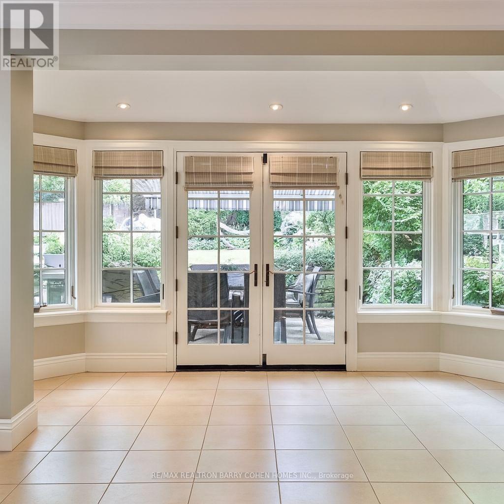 216 Dunvegan Road, Toronto, Ontario  M5P 2P2 - Photo 9 - C12522404