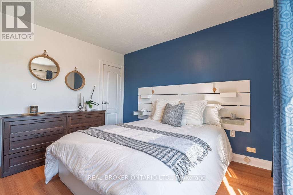 204 Earlscourt Avenue W, Toronto, Ontario  M6E 4B1 - Photo 16 - W12477671