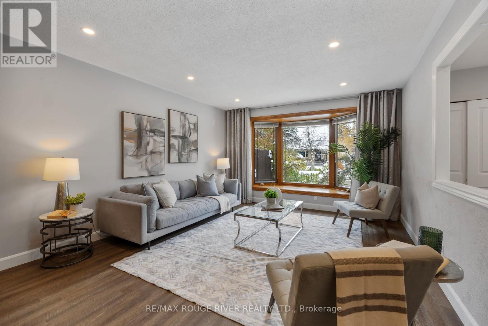 819 Sanok Drive, Pickering, Ontario  L1W 2R1 - Photo 3 - E12535234