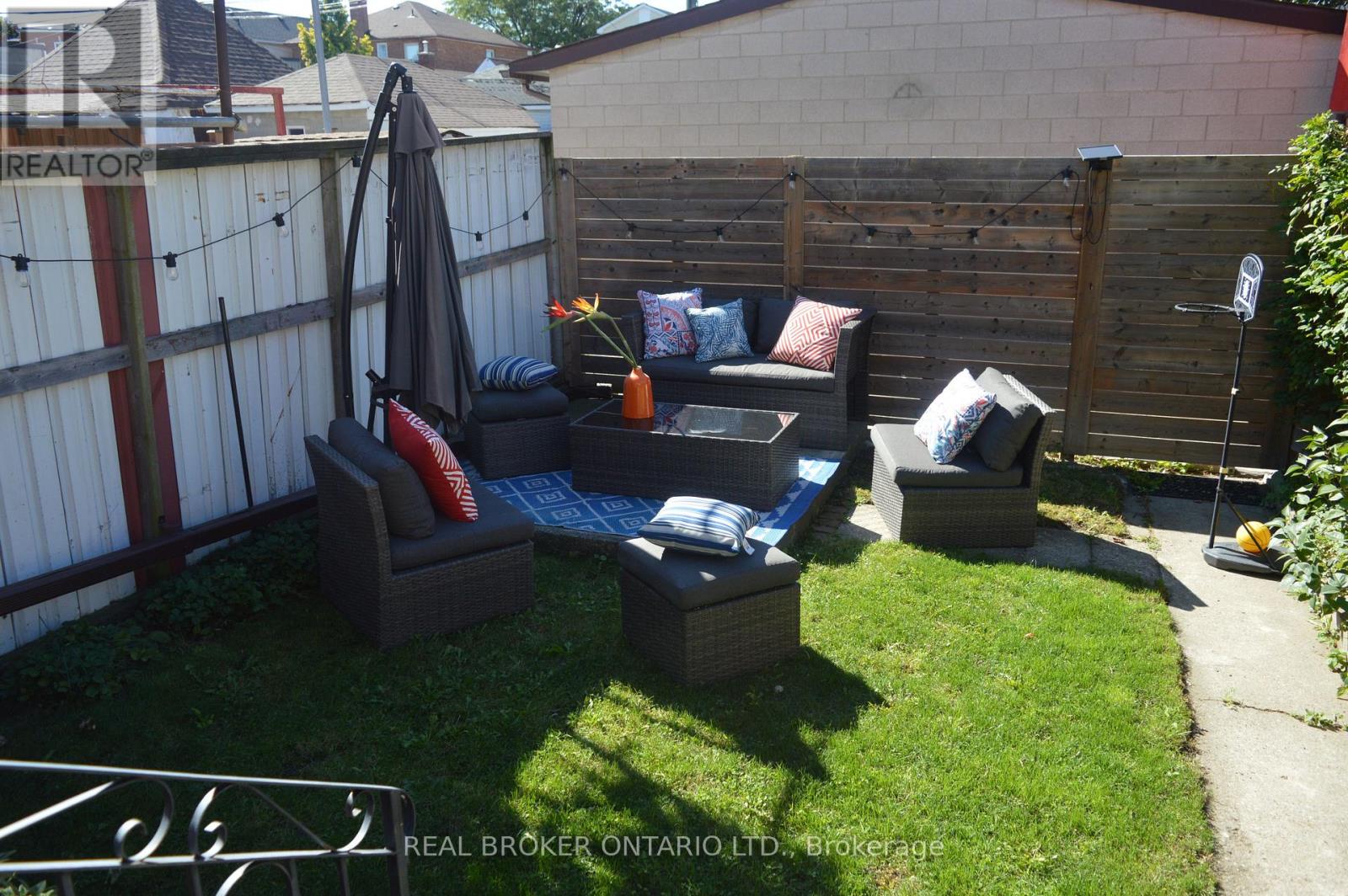 204 Earlscourt Avenue W, Toronto, Ontario  M6E 4B1 - Photo 36 - W12477671