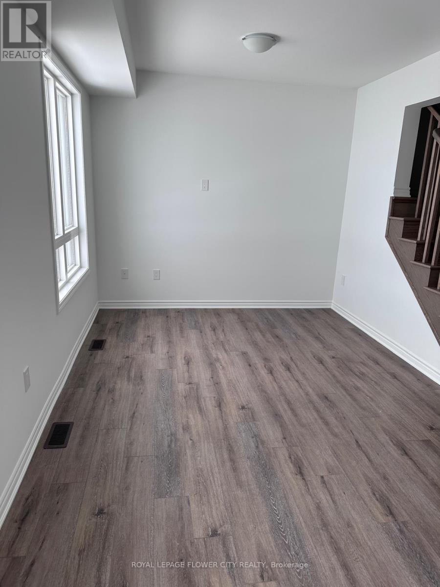 154 Rockface Trail, Caledon, Ontario  L7C 4P1 - Photo 7 - W12481583