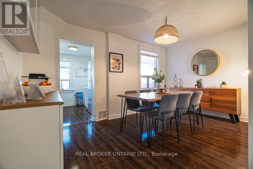 204 Earlscourt Avenue W, Toronto, Ontario  M6E 4B1 - Photo 7 - W12477671