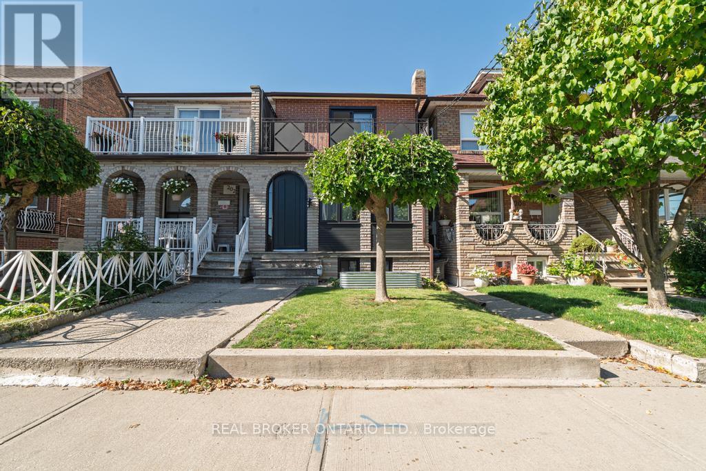 204 Earlscourt Avenue W, Toronto, Ontario  M6E 4B1 - Photo 39 - W12477671