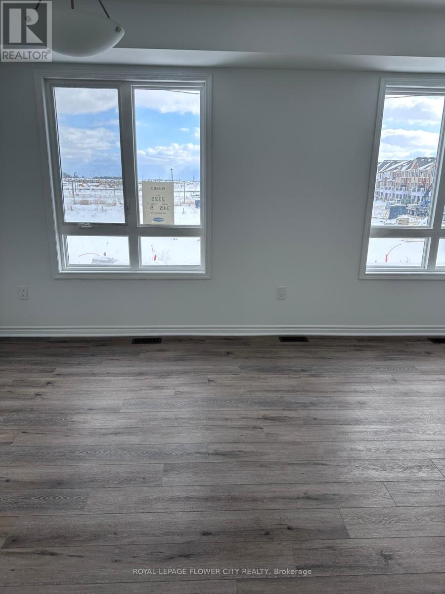 154 Rockface Trail, Caledon, Ontario  L7C 4P1 - Photo 4 - W12481583