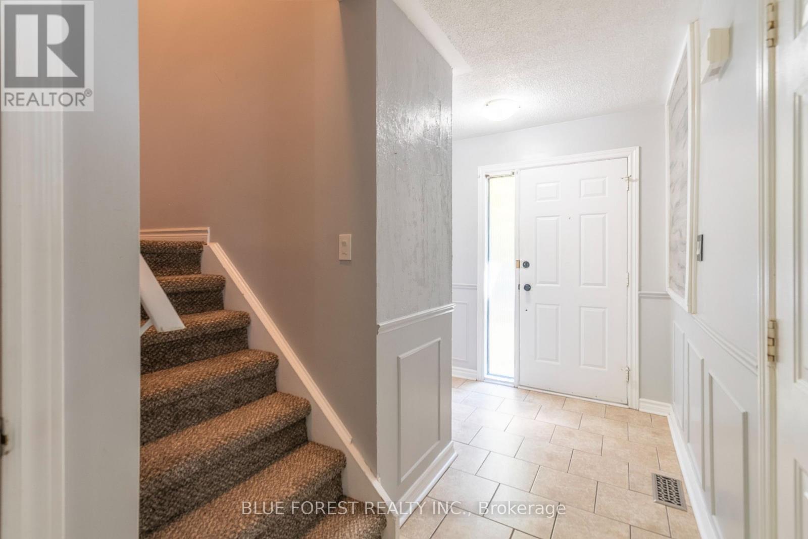 26 Acton Crescent, London South, Ontario  N6E 1W5 - Photo 16 - X12406909