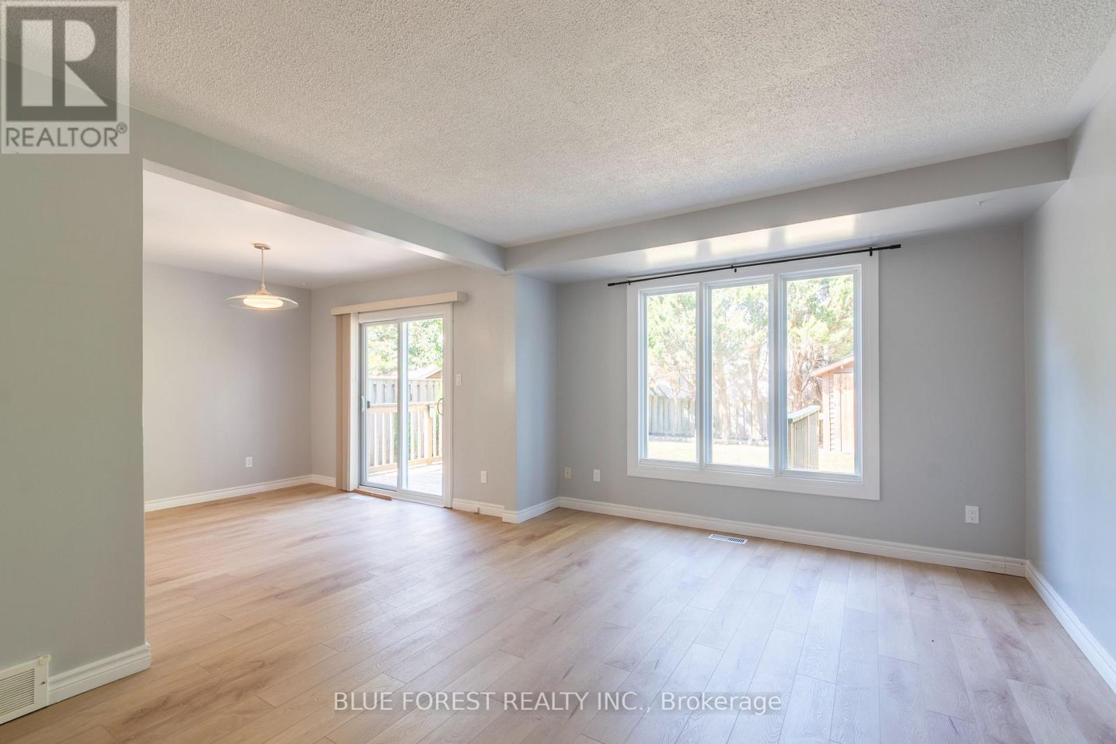 26 Acton Crescent, London South, Ontario  N6E 1W5 - Photo 6 - X12406909