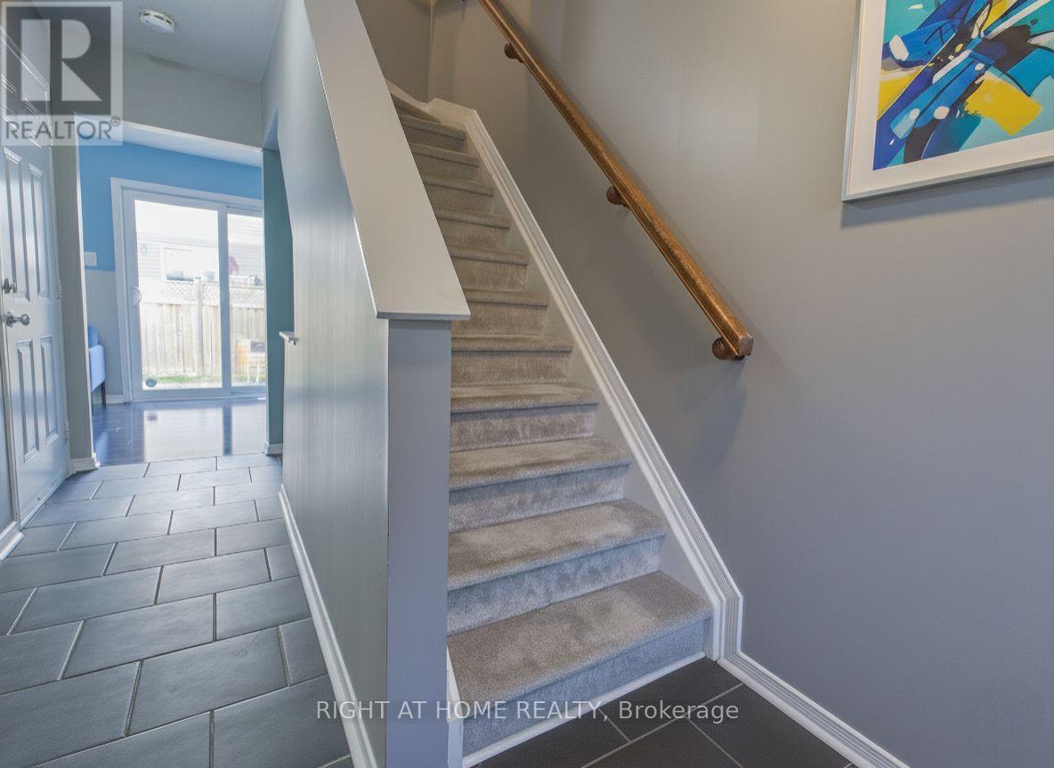 773 Cobble Hill Drive, Ottawa, Ontario  K2J 0C3 - Photo 4 - X12452126