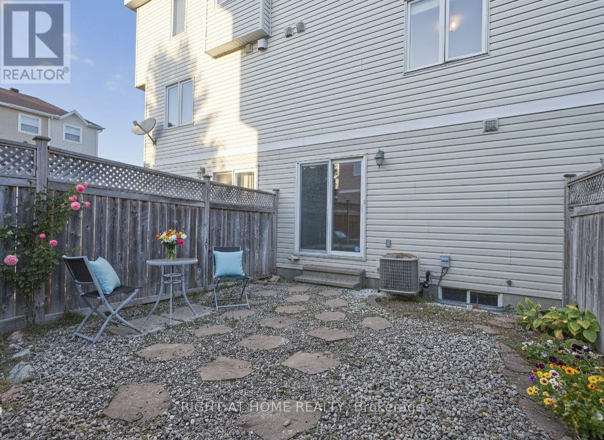 773 Cobble Hill Drive, Ottawa, Ontario  K2J 0C3 - Photo 18 - X12452126