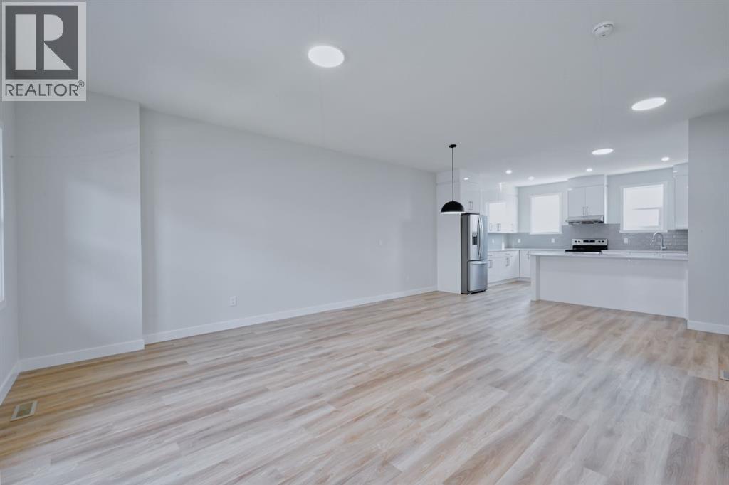 203, 90 Corner Meadows Manor, Calgary, Alberta  T3N 2N8 - Photo 18 - A2255025