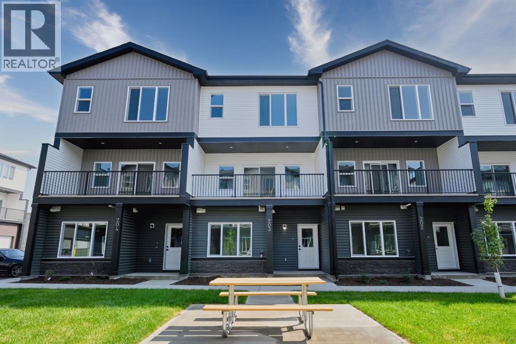 203, 90 Corner Meadows Manor, Calgary, Alberta  T3N 2N8 - Photo 3 - A2255025