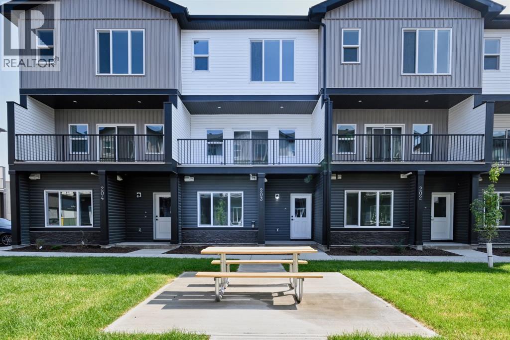 203, 90 Corner Meadows Manor, Calgary, Alberta  T3N 2N8 - Photo 2 - A2255025