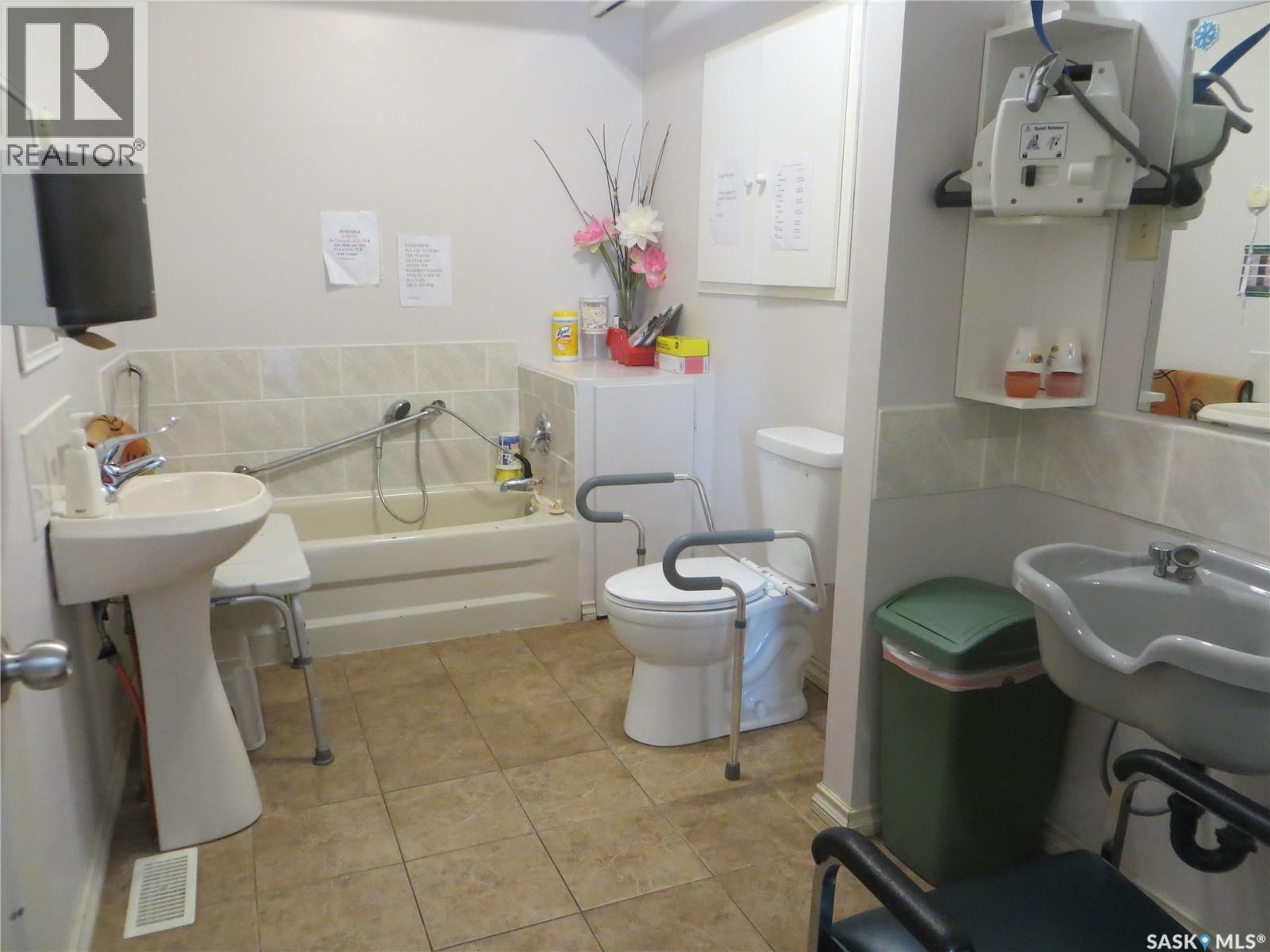 108 8th Street, Pilot Butte, Saskatchewan  S0G 3Z0 - Photo 21 - SK023739