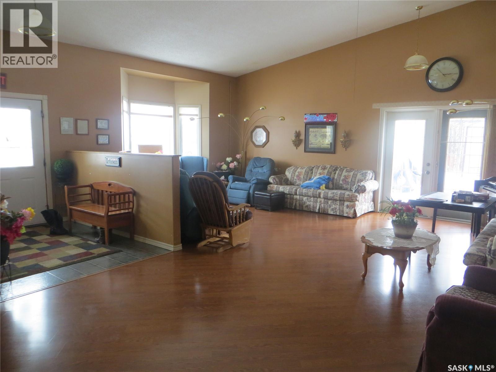 108 8th Street, Pilot Butte, Saskatchewan  S0G 3Z0 - Photo 6 - SK023739