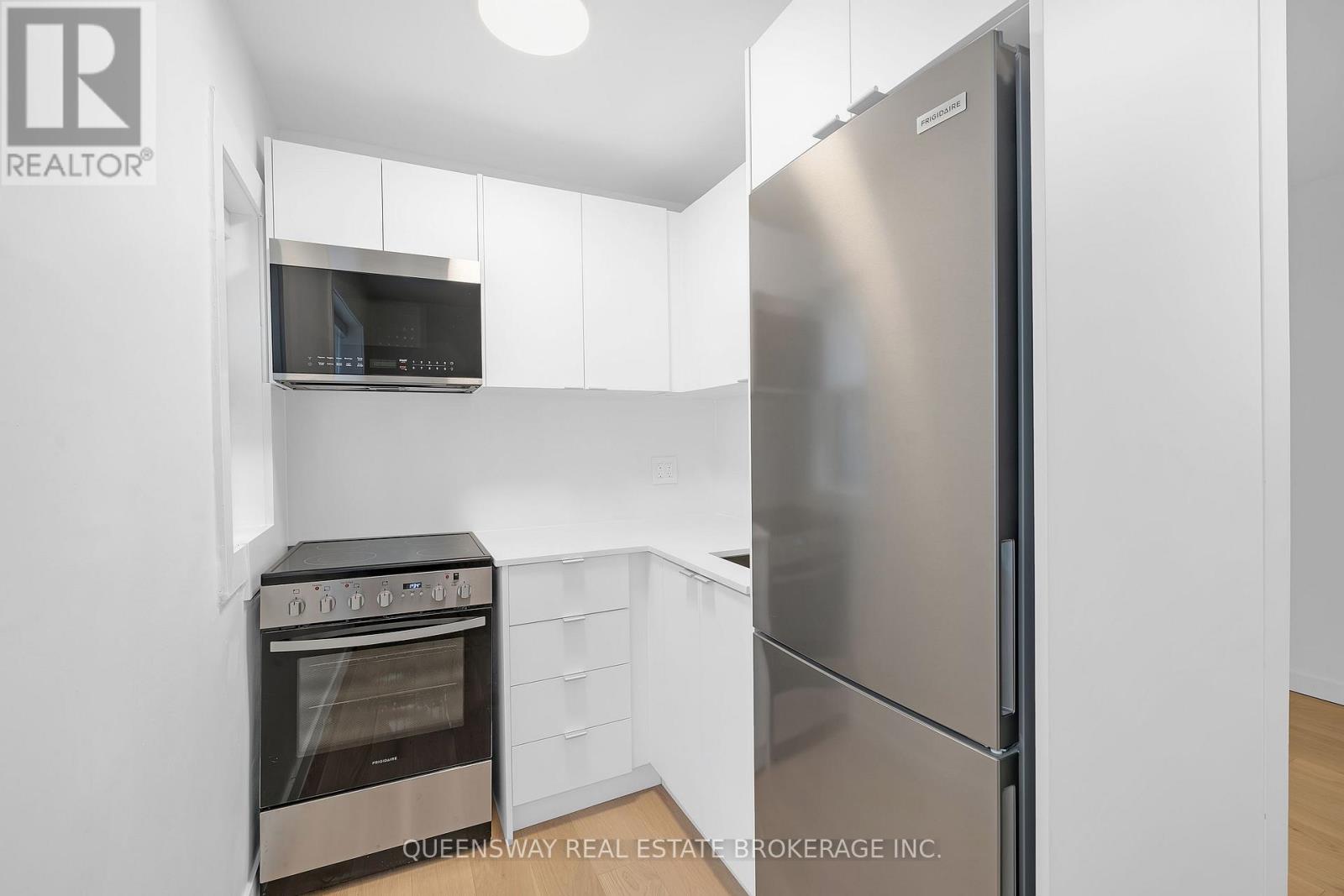 208 - 26 Balmoral Avenue, Toronto, Ontario  M4V 1J4 - Photo 3 - C12535260