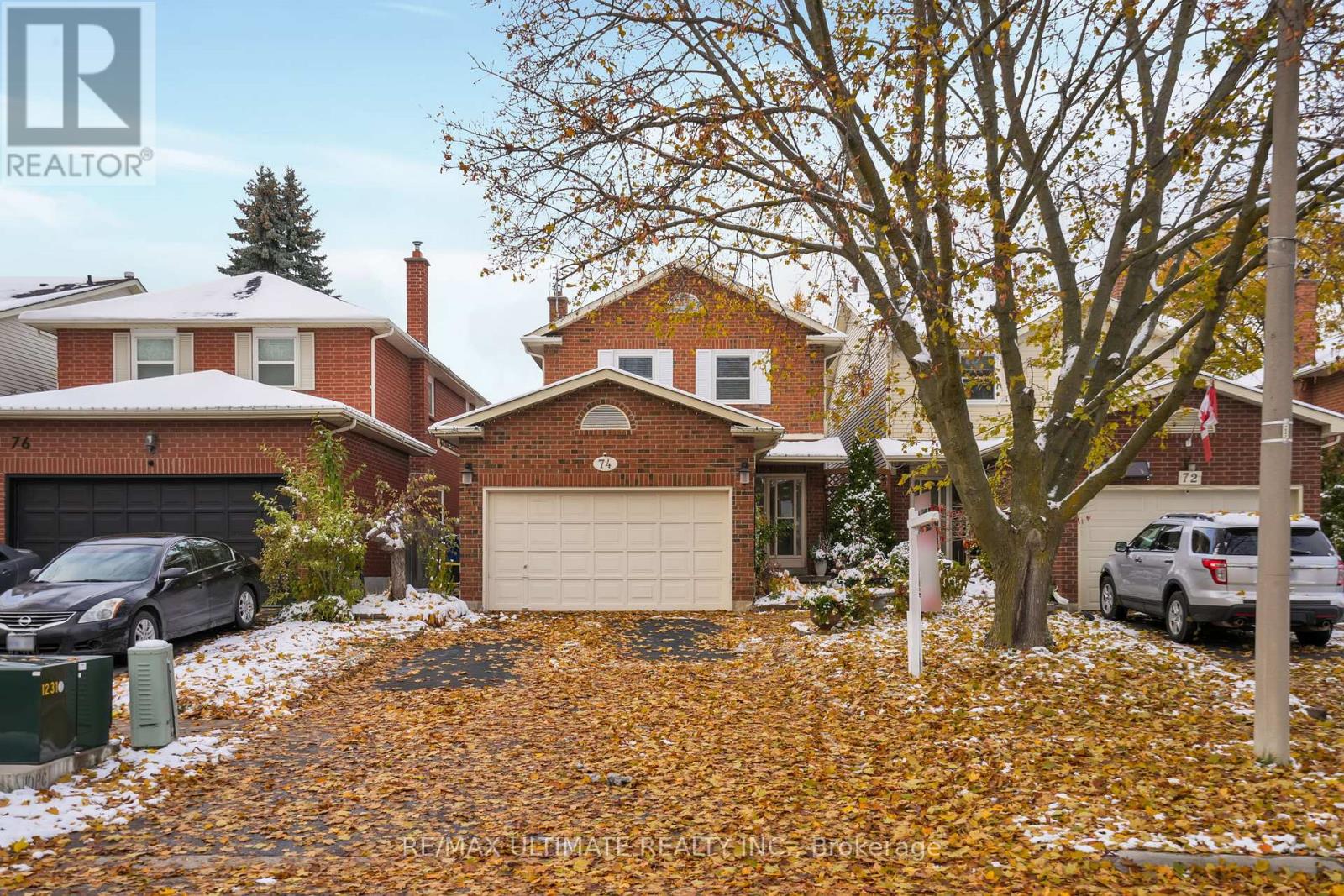 74 Robinson Crescent, Whitby, Ontario  L1N 6W5 - Photo 2 - E12534188