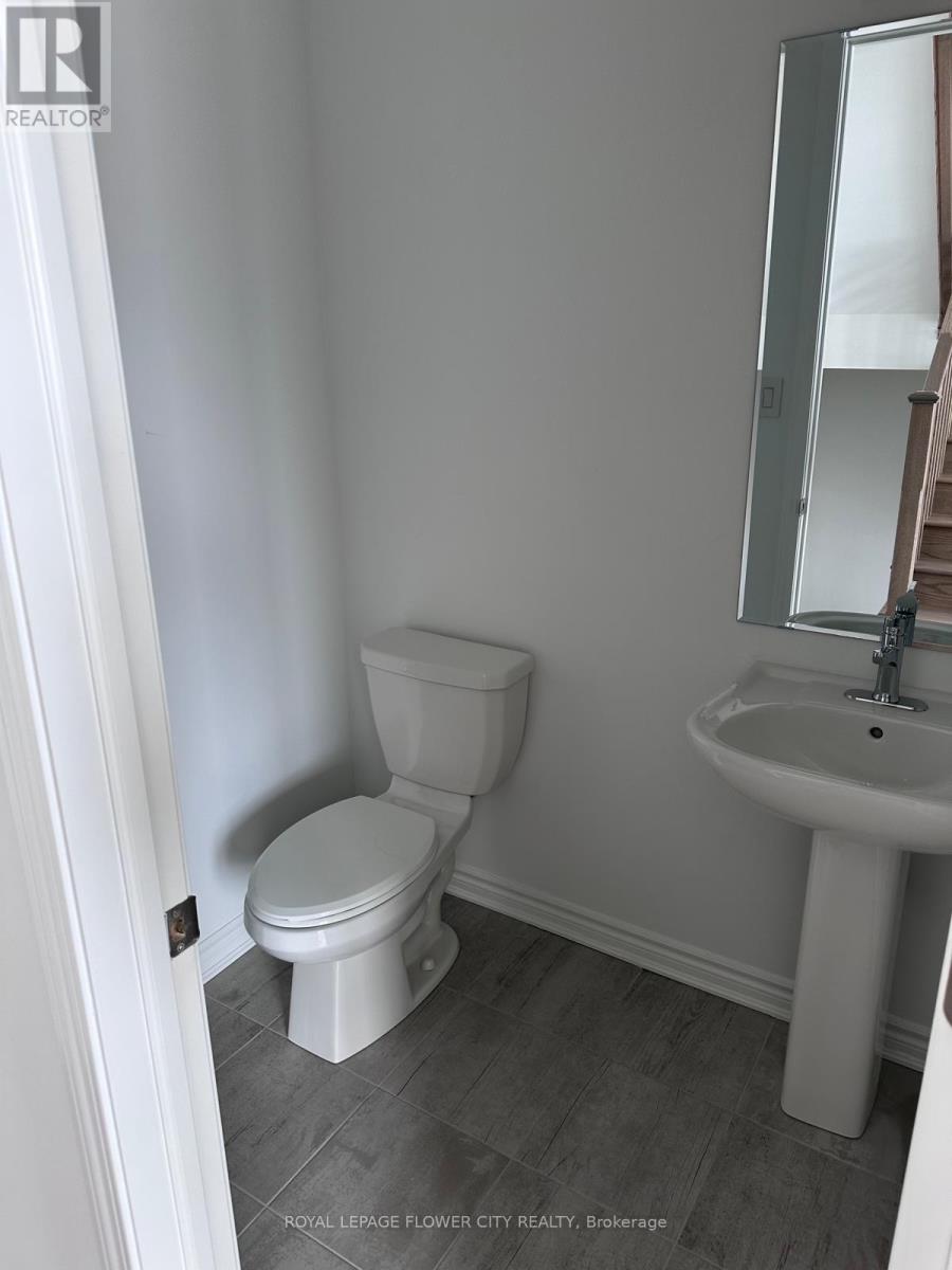 154 Rockface Trail, Caledon, Ontario  L7C 4P1 - Photo 15 - W12481583