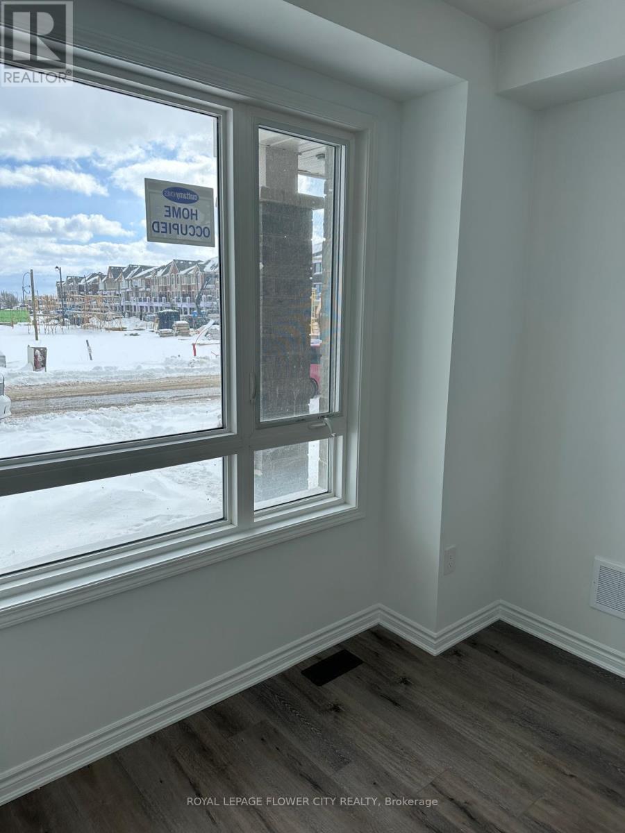 154 Rockface Trail, Caledon, Ontario  L7C 4P1 - Photo 9 - W12481583