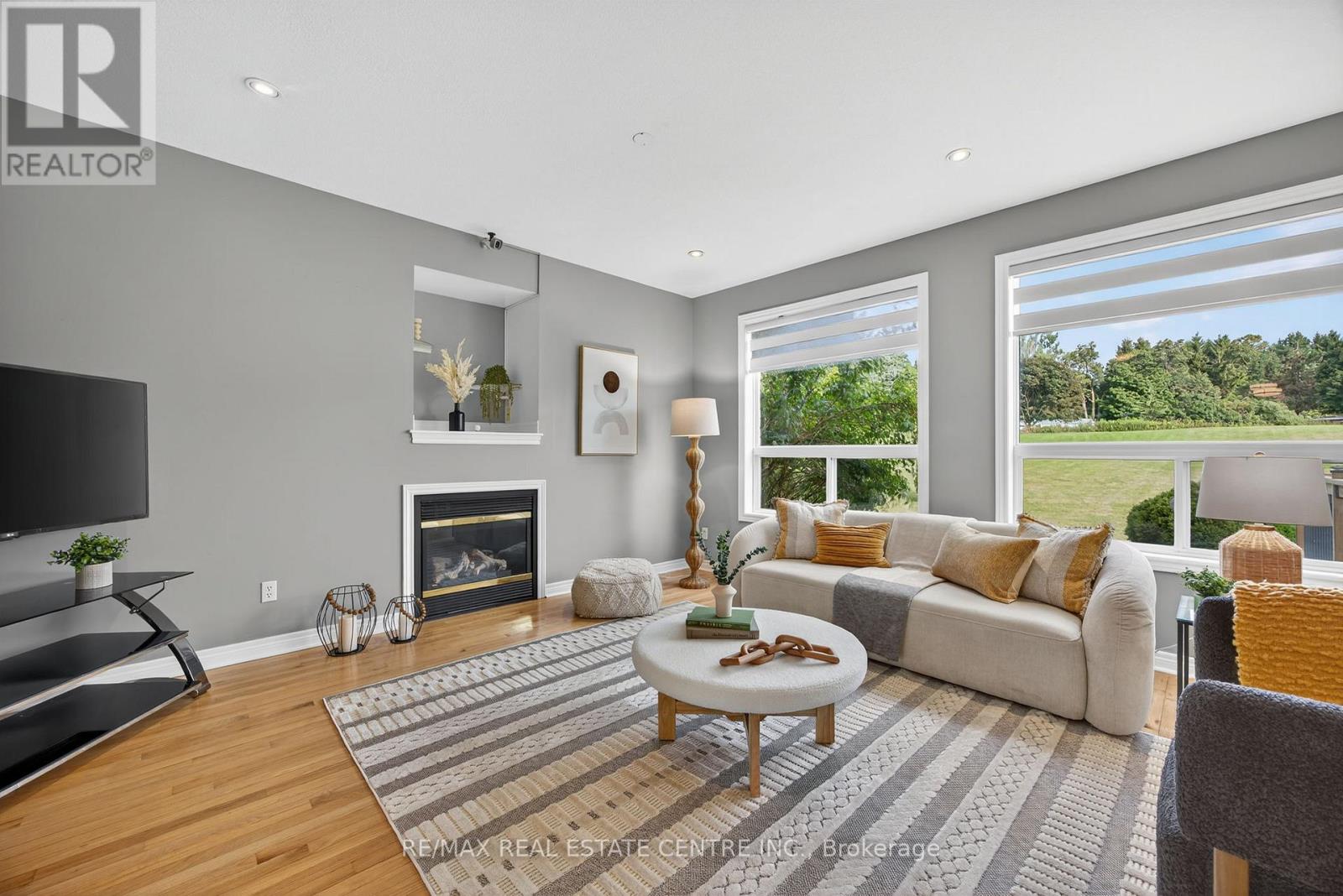 37 Woodland Drive, East Garafraxa, Ontario  L9W 6B7 - Photo 14 - X12451273