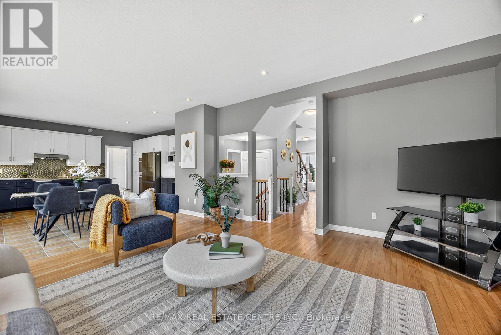 37 Woodland Drive, East Garafraxa, Ontario  L9W 6B7 - Photo 16 - X12451273