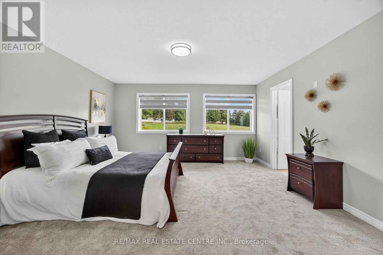 37 Woodland Drive, East Garafraxa, Ontario  L9W 6B7 - Photo 26 - X12451273