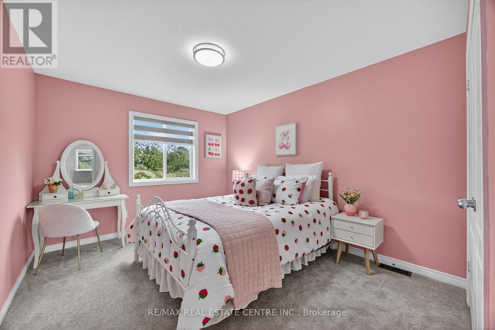 37 Woodland Drive, East Garafraxa, Ontario  L9W 6B7 - Photo 31 - X12451273