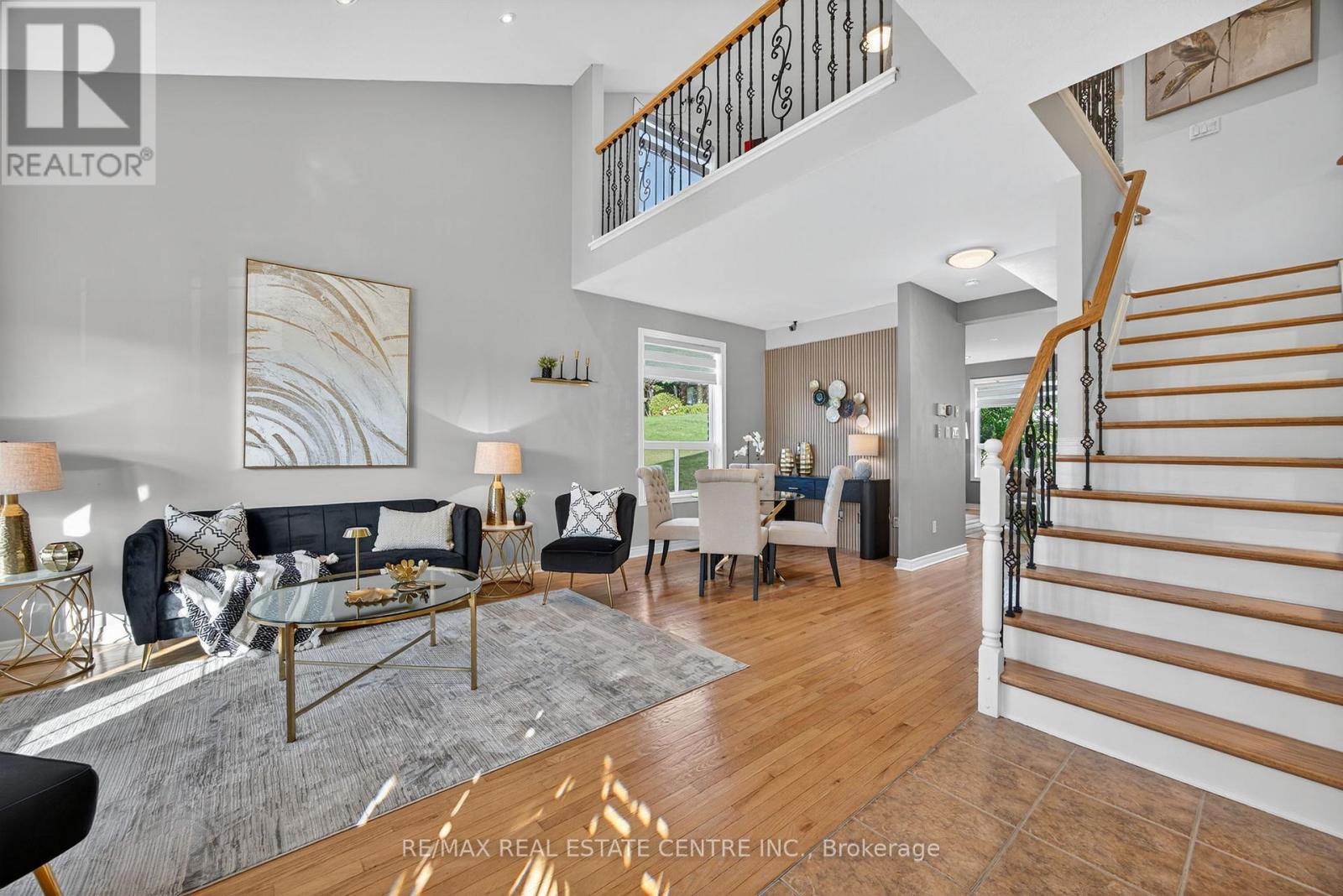 37 Woodland Drive, East Garafraxa, Ontario  L9W 6B7 - Photo 4 - X12451273