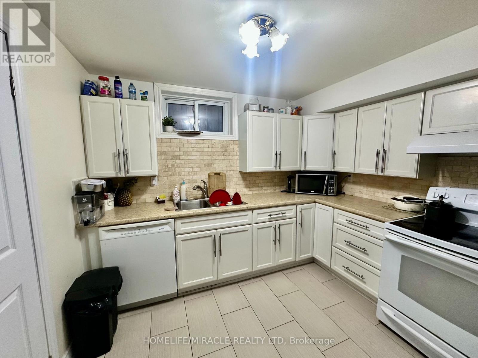 Bsmt - 2461 President Boulevard, Mississauga, Ontario  L5B 3E7 - Photo 2 - W12535266