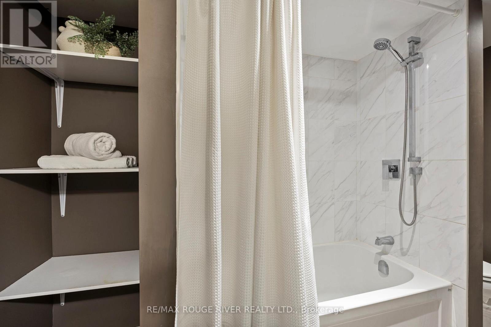 819 Sanok Drive, Pickering, Ontario  L1W 2R1 - Photo 25 - E12535234