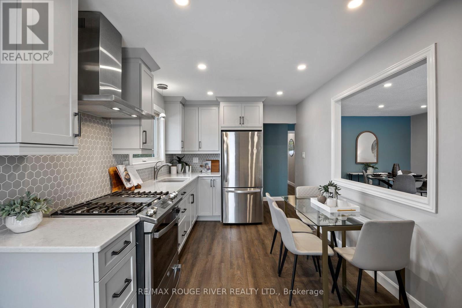 819 Sanok Drive, Pickering, Ontario  L1W 2R1 - Photo 9 - E12535234