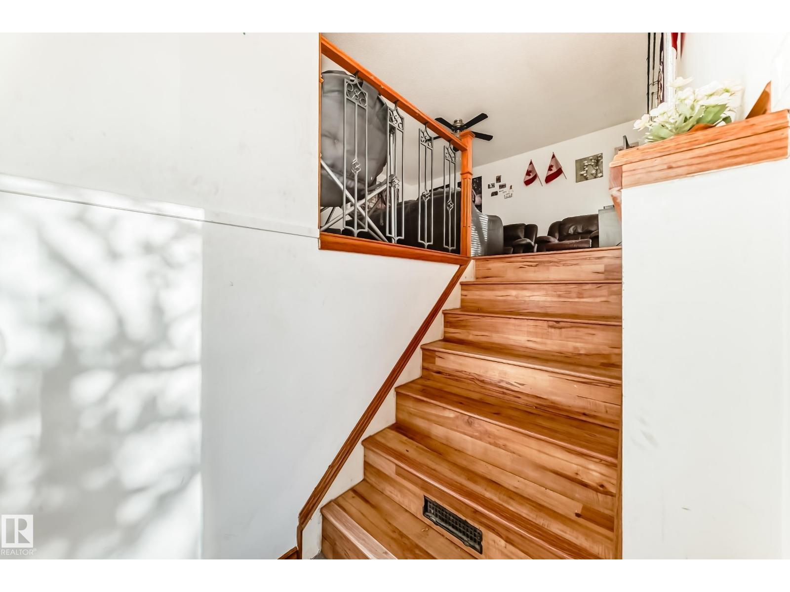 5144 37 Av Nw, Edmonton, Alberta  T6L 1C8 - Photo 4 - E4464943