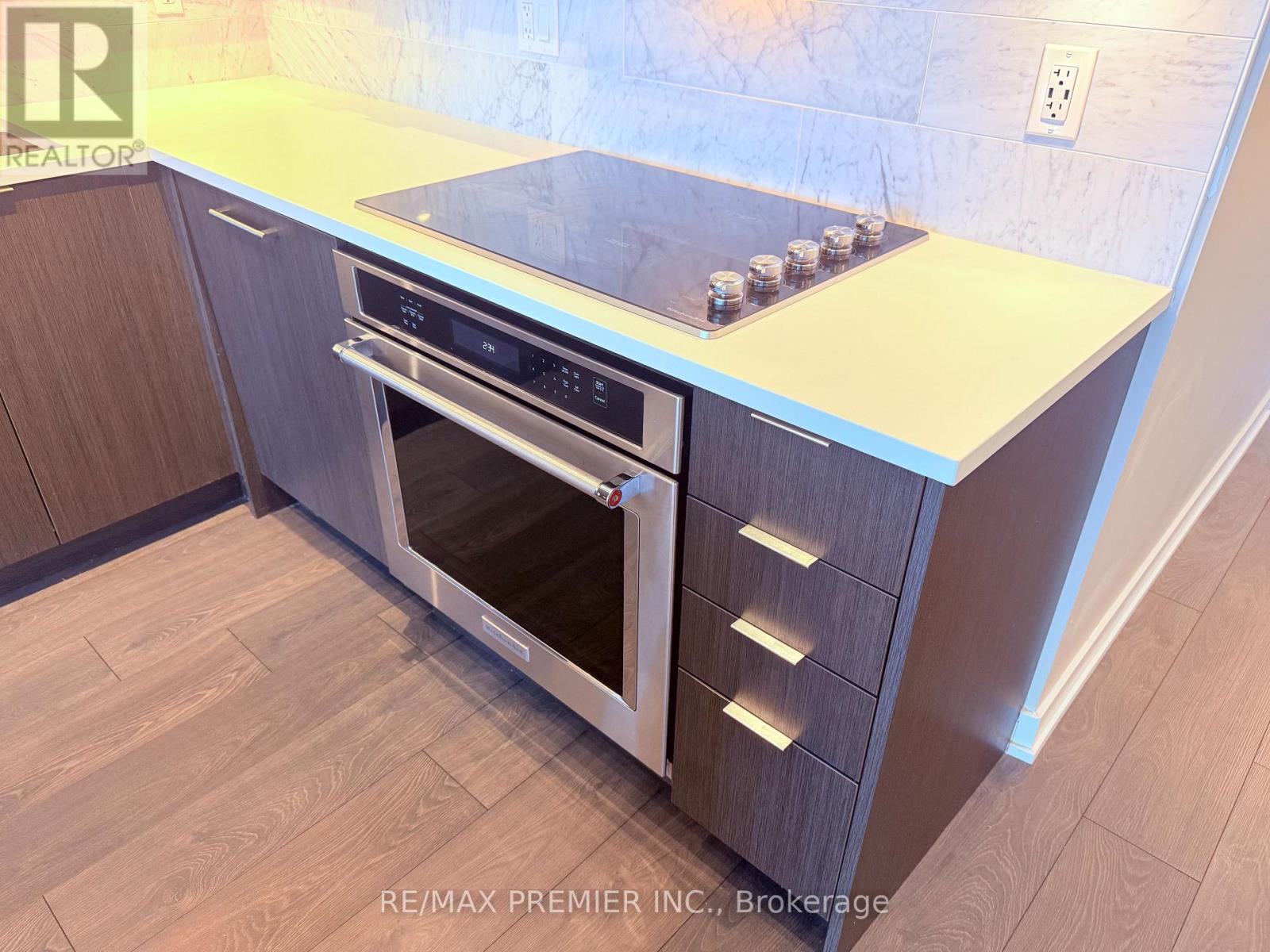 2204 - 38 Iannuzzi Street, Toronto, Ontario  M5V 0S2 - Photo 11 - C12475113