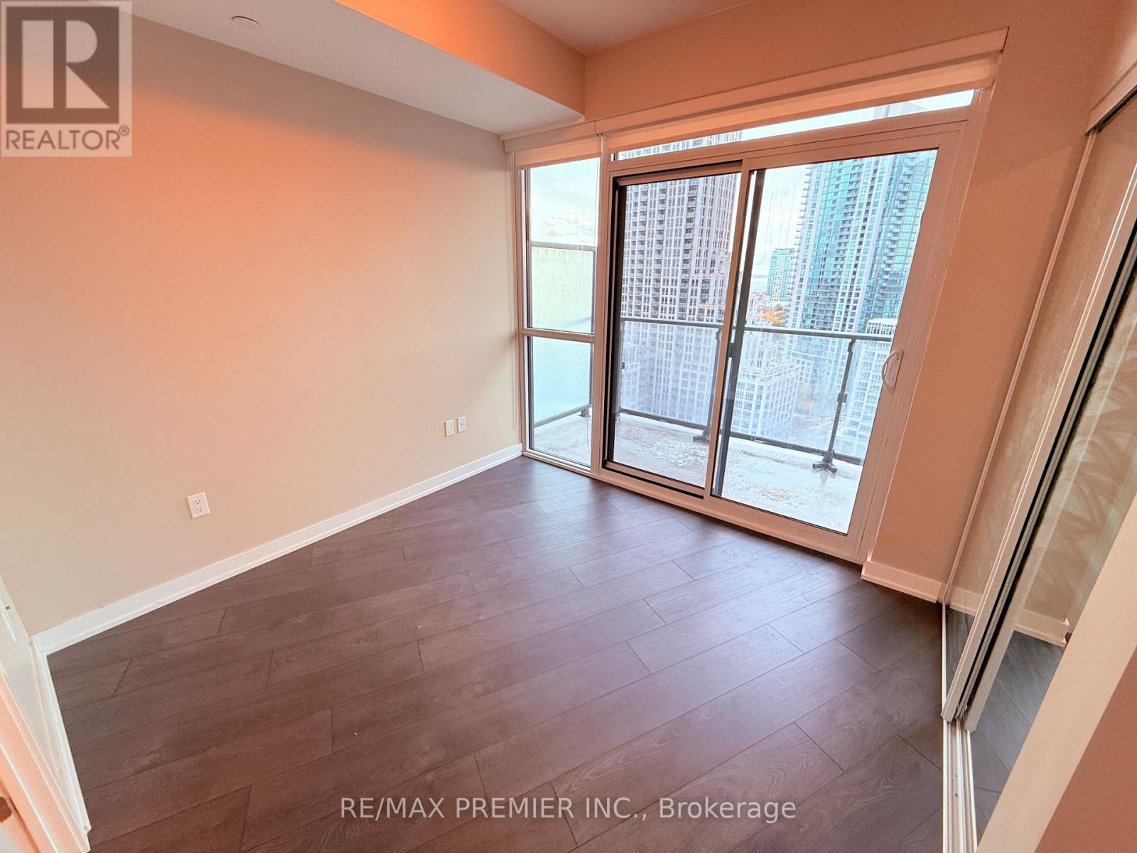 2204 - 38 Iannuzzi Street, Toronto, Ontario  M5V 0S2 - Photo 14 - C12475113