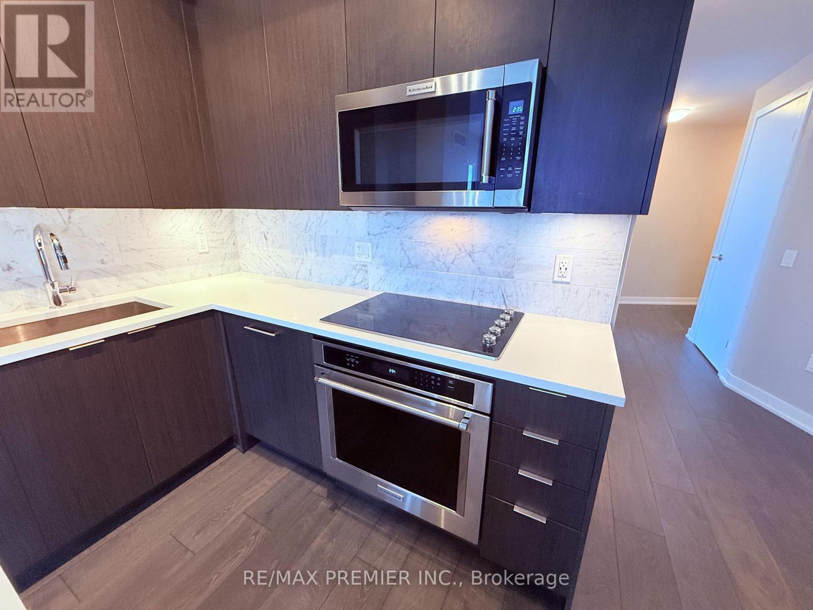 2204 - 38 Iannuzzi Street, Toronto, Ontario  M5V 0S2 - Photo 10 - C12475113