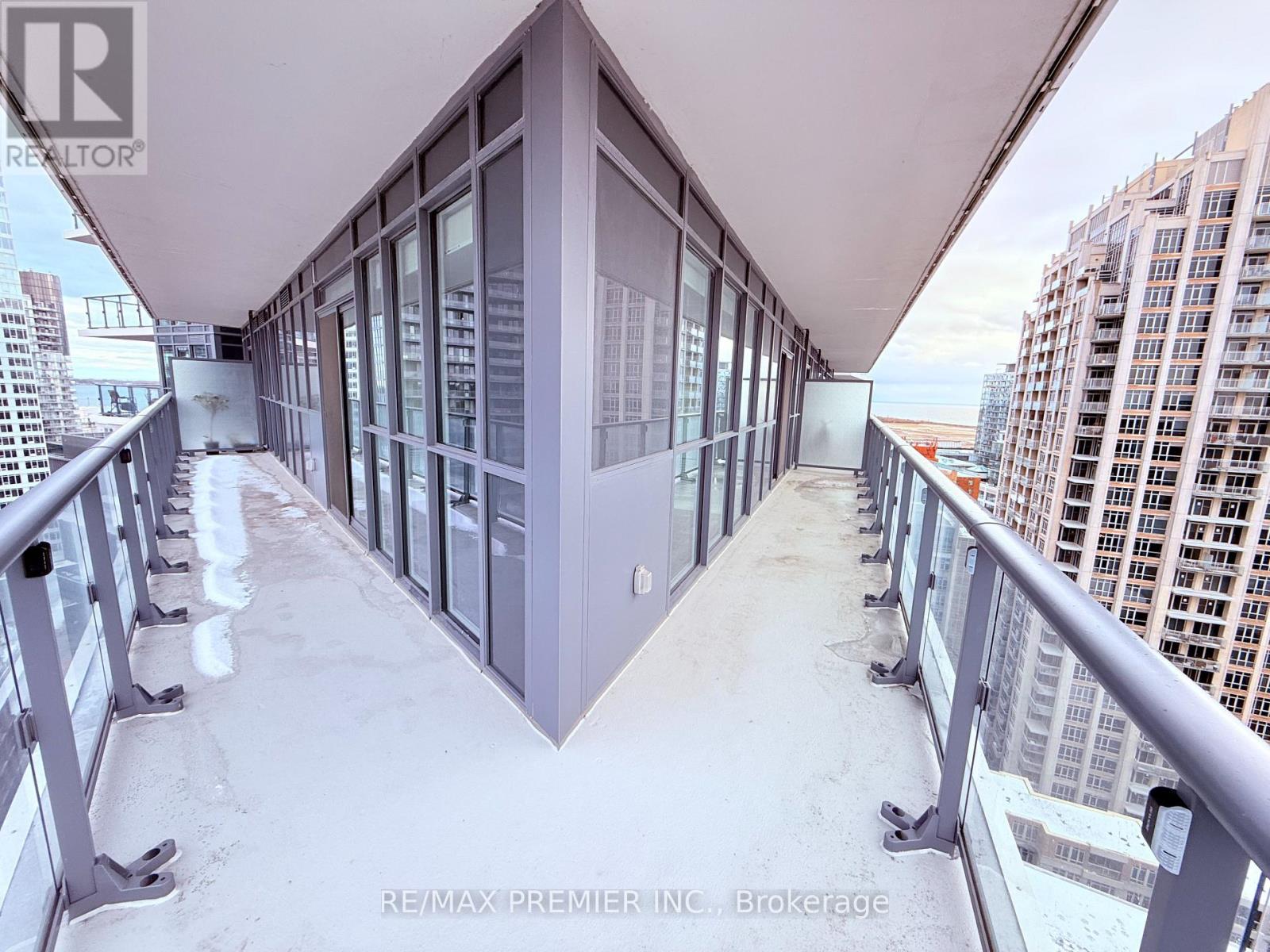 2204 - 38 Iannuzzi Street, Toronto, Ontario  M5V 0S2 - Photo 28 - C12475113