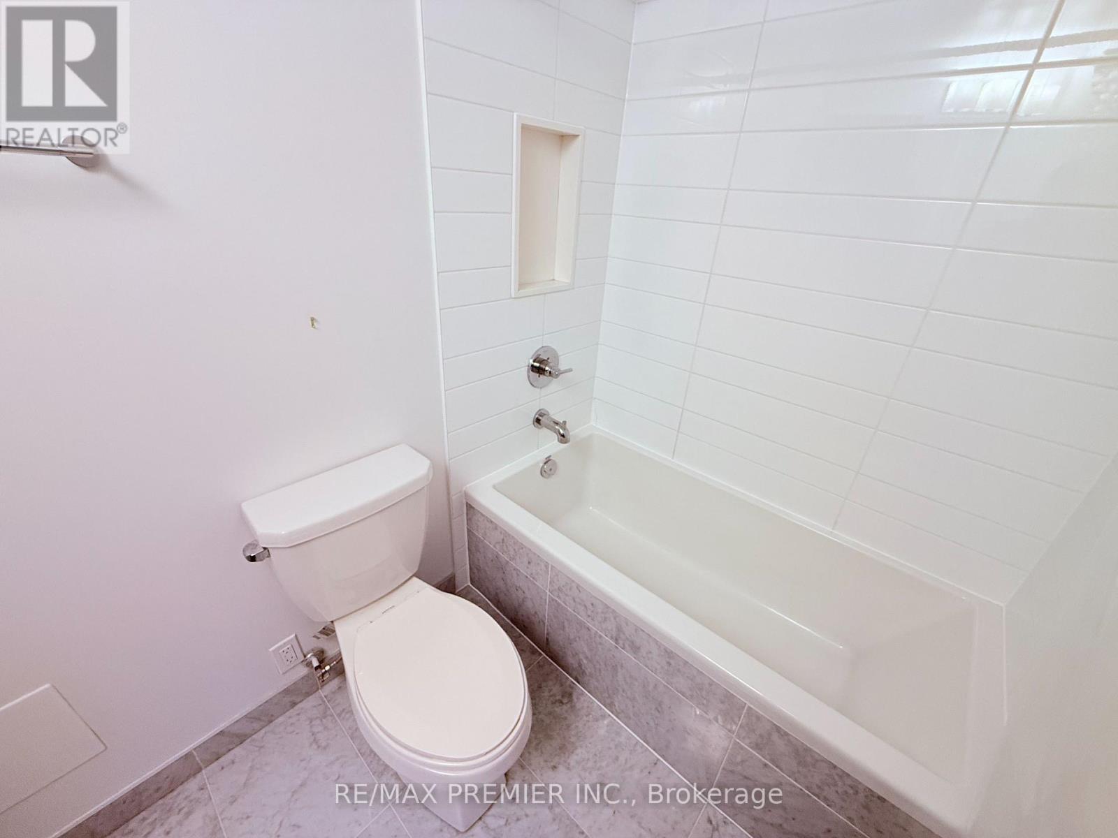 2204 - 38 Iannuzzi Street, Toronto, Ontario  M5V 0S2 - Photo 18 - C12475113